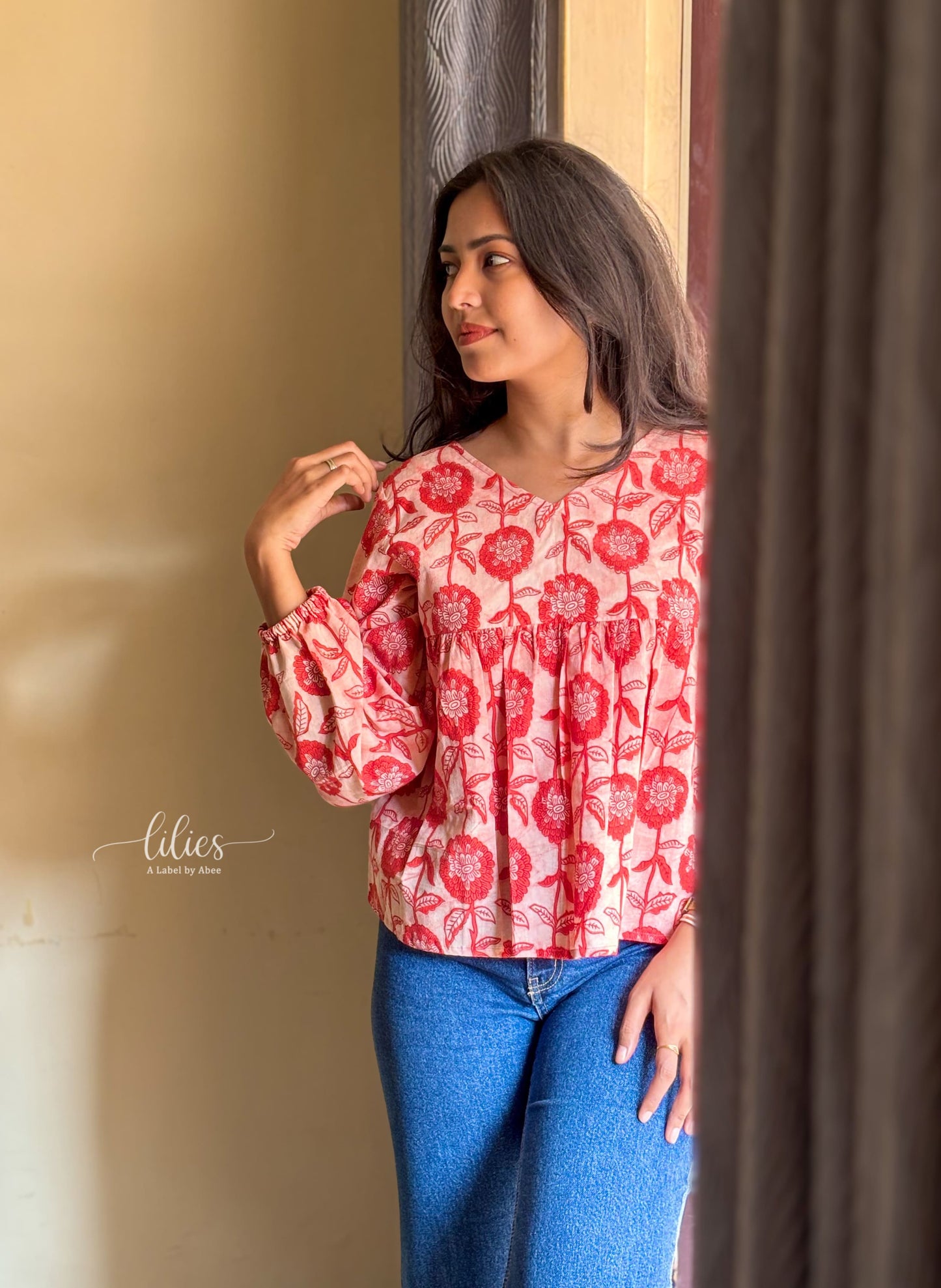 Brick Bloom Top - Lilies