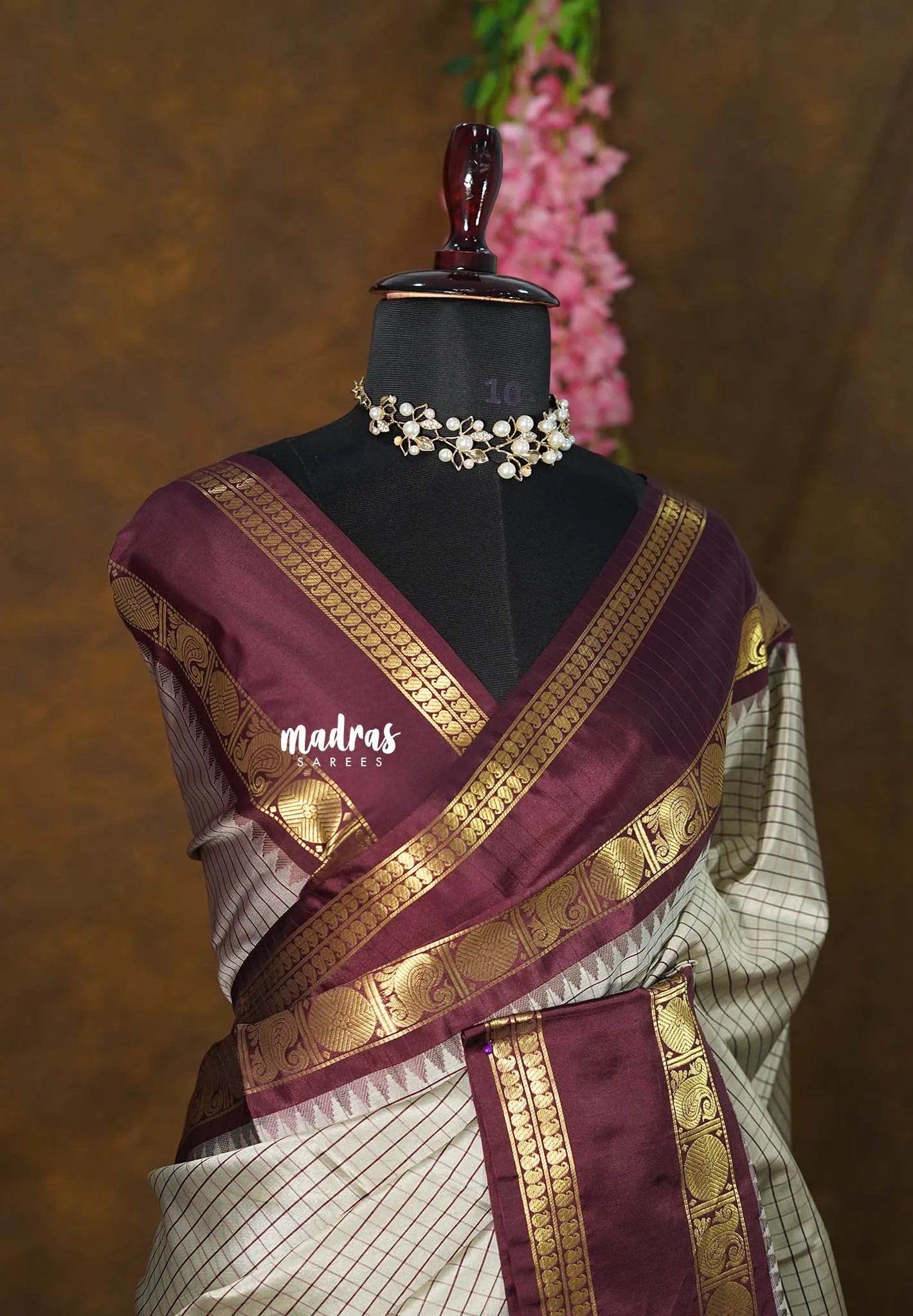 Dove Grey - Sico Gadwal Semi Silk Checks with Traditonal Rudraksham Border - Best for Wedding Functions - Madras Sarees