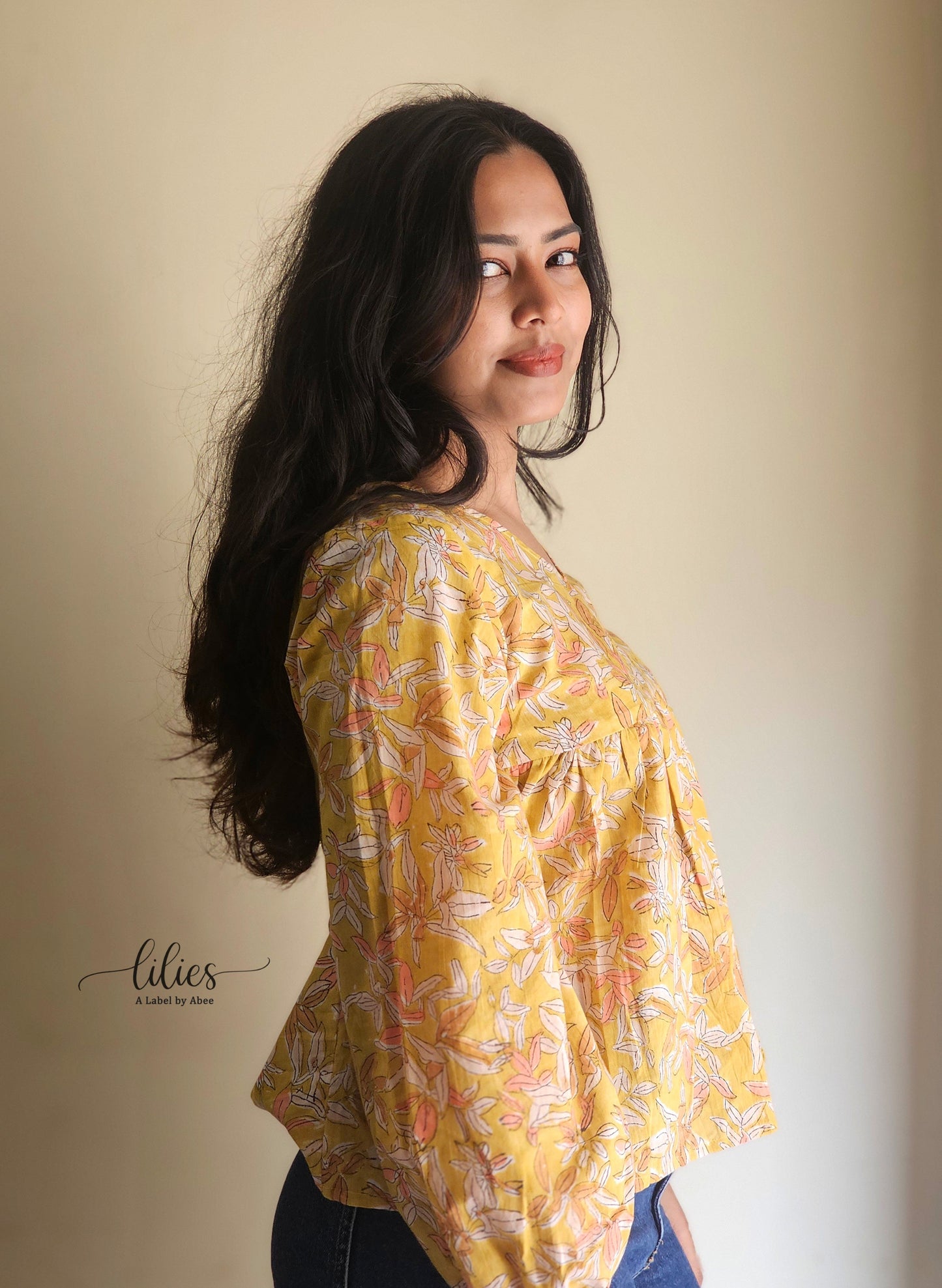 Honey Petal Top - Lilies