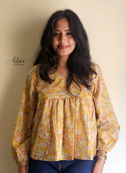 Honey Petal Top - Lilies