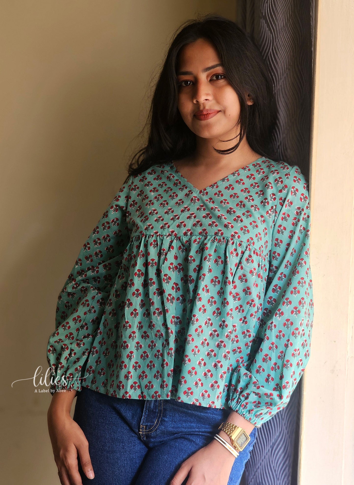 Mint Whisper Top - Lilies