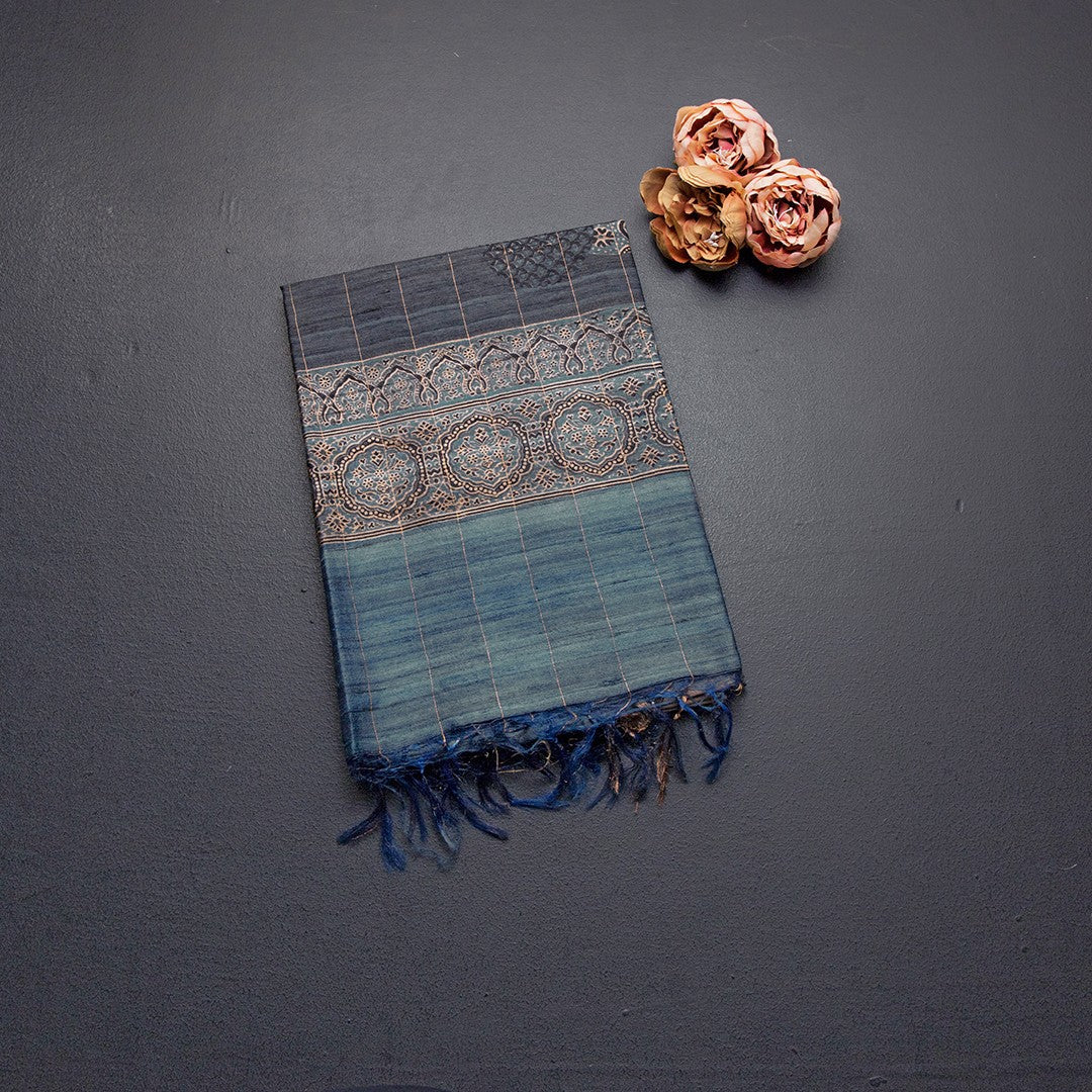 Tussar Dark Grey Checked Saree 02