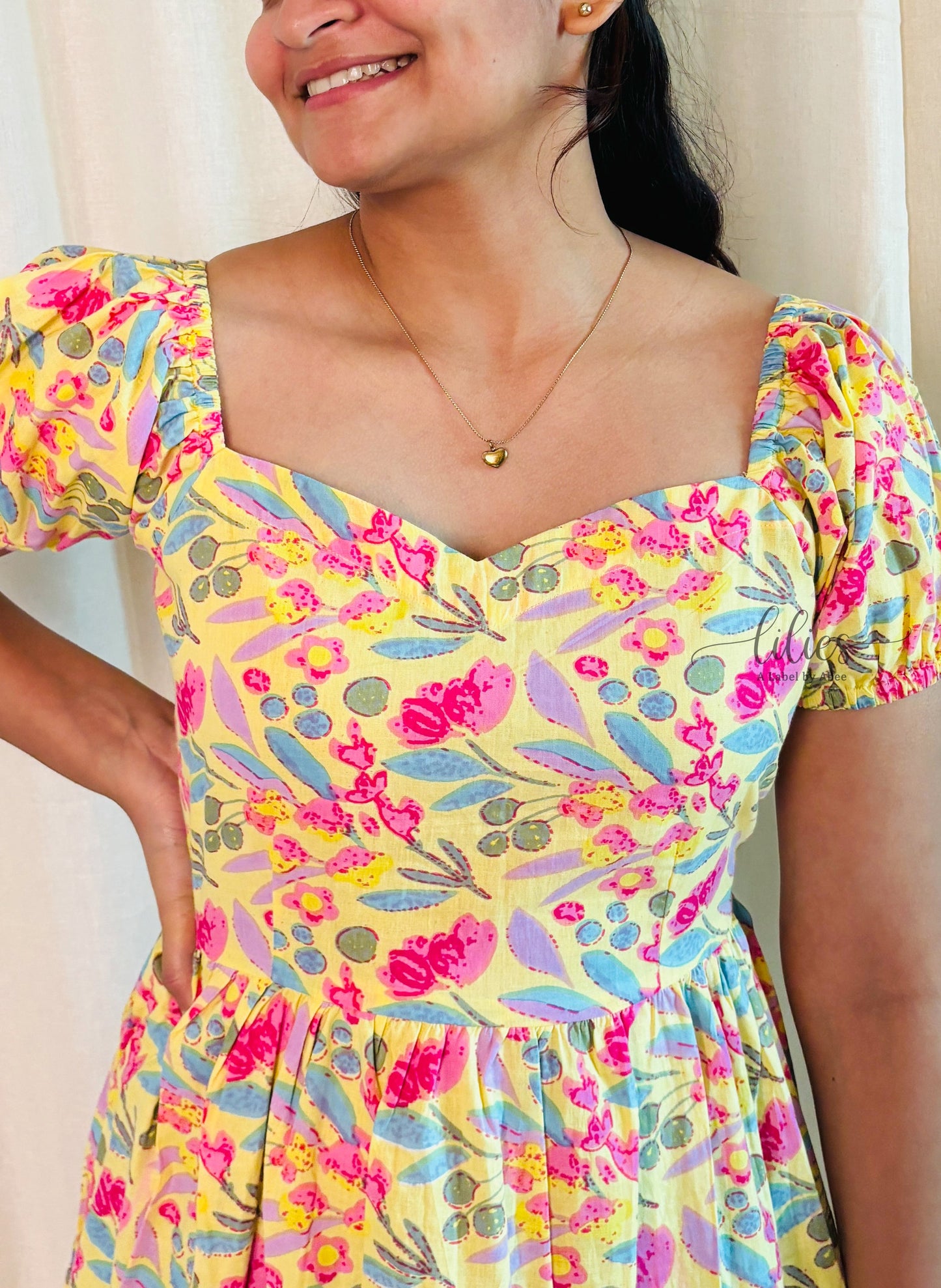 Flirt in Florals - Yellow - Lilies
