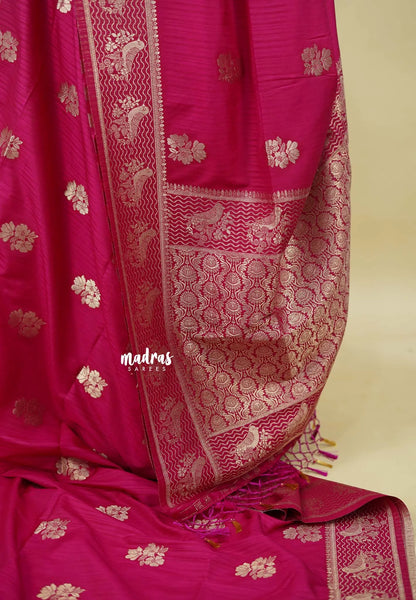 Queen's Pink - Madhuram - Soft Matka silk with Grooves Body with Bird weaving Border - Madras Sarees