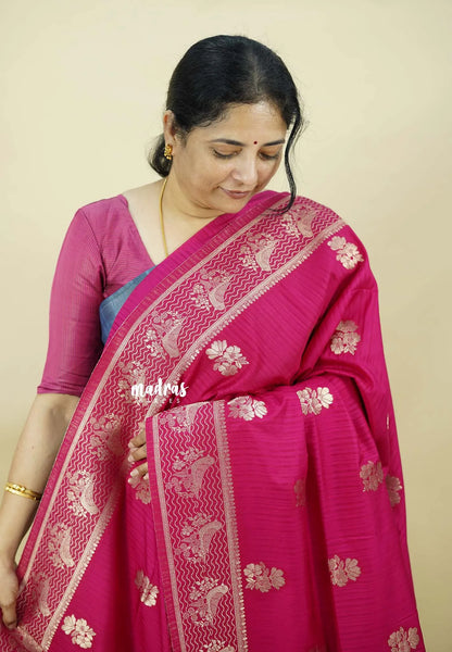 Queen's Pink - Madhuram - Soft Matka silk with Grooves Body with Bird weaving Border - Madras Sarees
