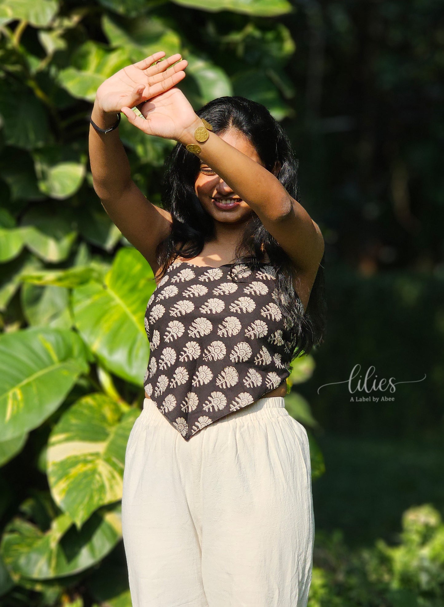 Rose Noir Reversible Bandana Top - Lilies