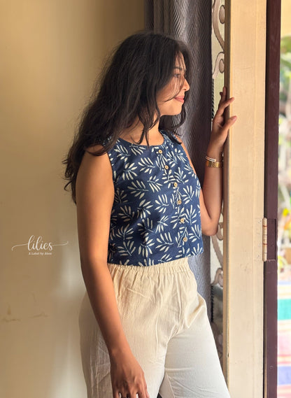 Indigo Fern Buttoned Crop Top - Lilies