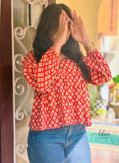 Scarlet Meadow Top - Lilies