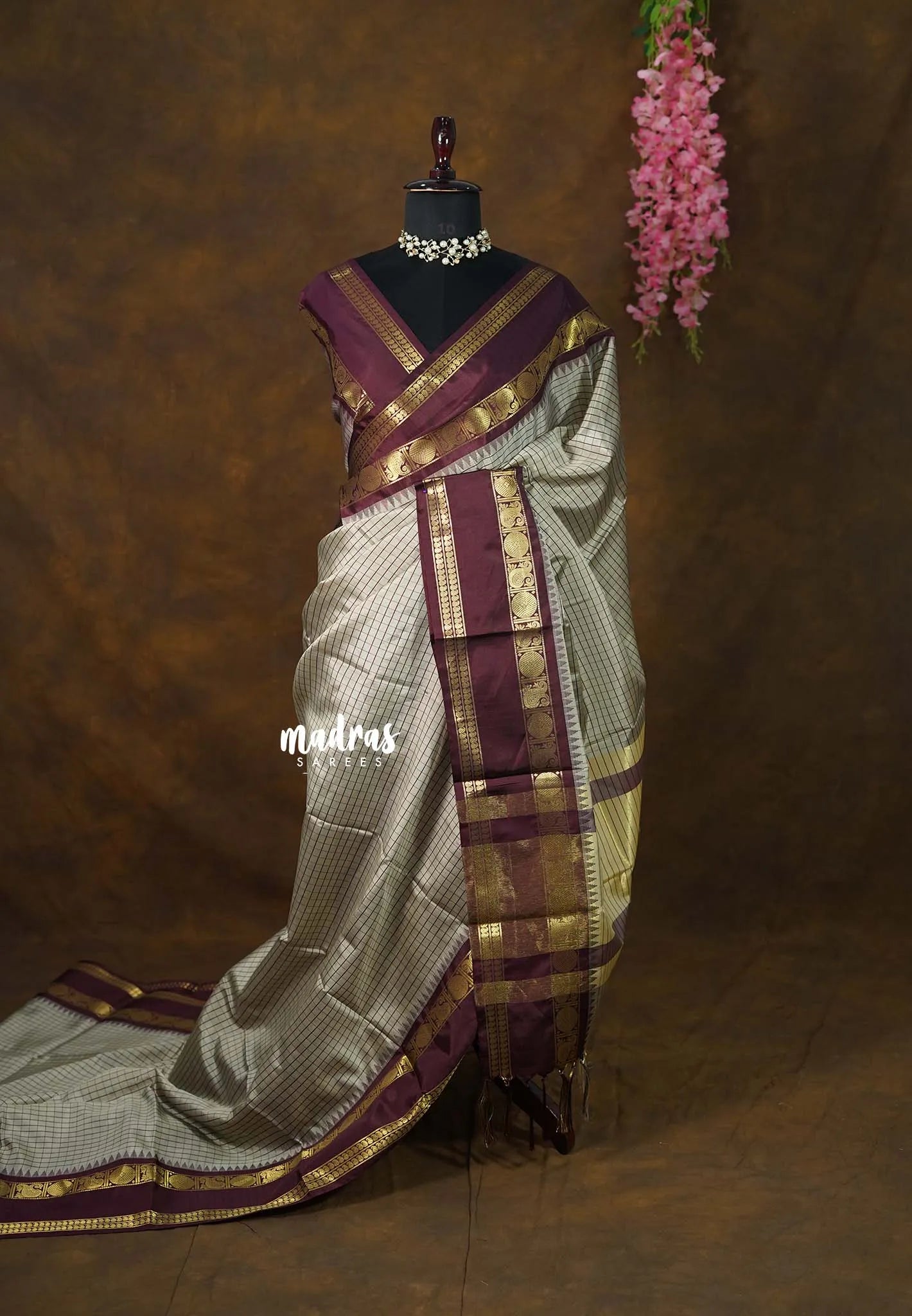 Dove Grey - Sico Gadwal Semi Silk Checks with Traditonal Rudraksham Border - Best for Wedding Functions - Madras Sarees