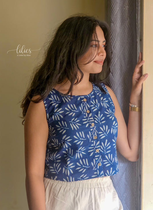 Indigo Fern Buttoned Crop Top - Lilies