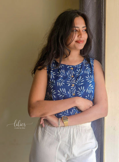 Indigo Fern Buttoned Crop Top - Lilies