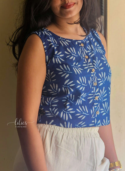 Indigo Fern Buttoned Crop Top - Lilies