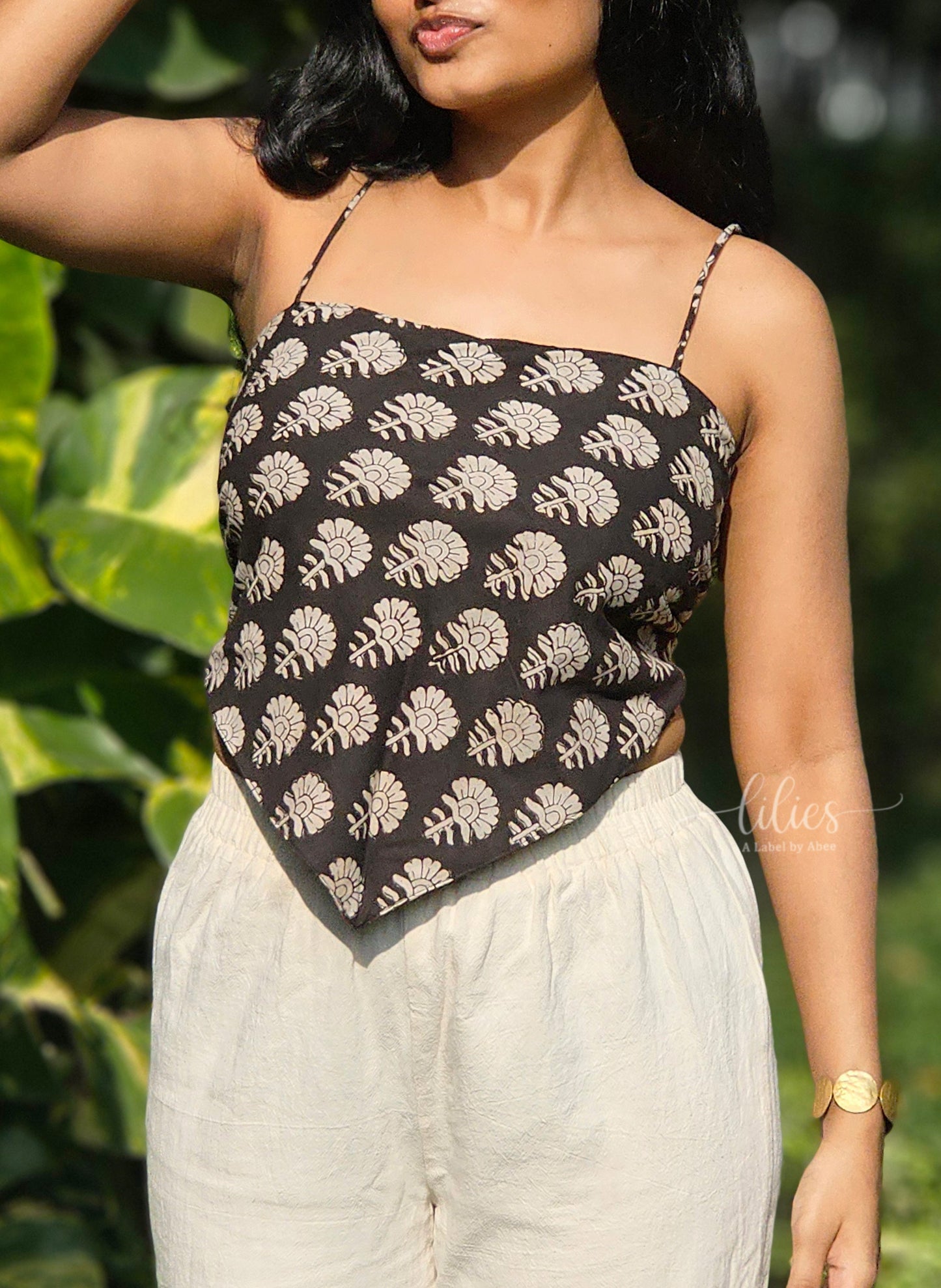 Charcoal Bloom Bandana Top - Lilies
